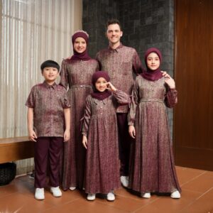 ROYAL WARMING RED